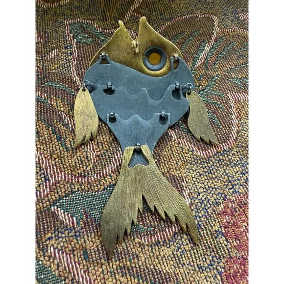 Large Articulating Vintage 70s Fish Shaped  Pendant  Amber Eye - Picture 2 of 2